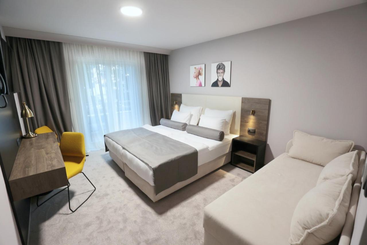 Hotel Milenij Makarská Exteriér fotografie